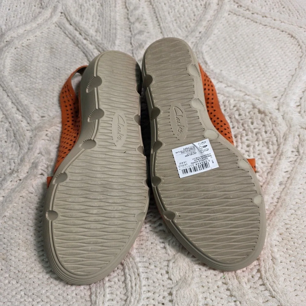Clarks Artisan Orange Perforated Nubuck Wedge Sandals Leather Womens‎ 8 NEW